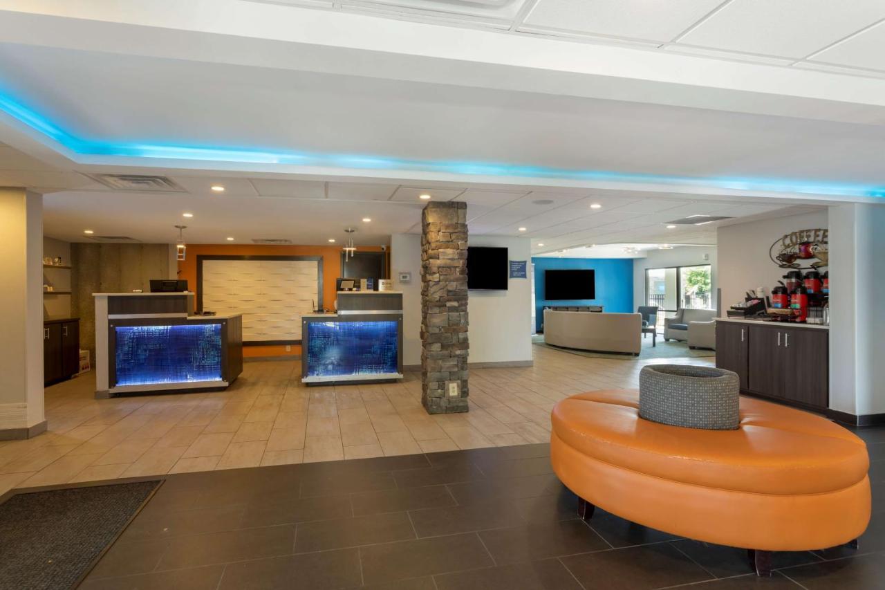 Best Western Plus Bowling Green Exterior photo