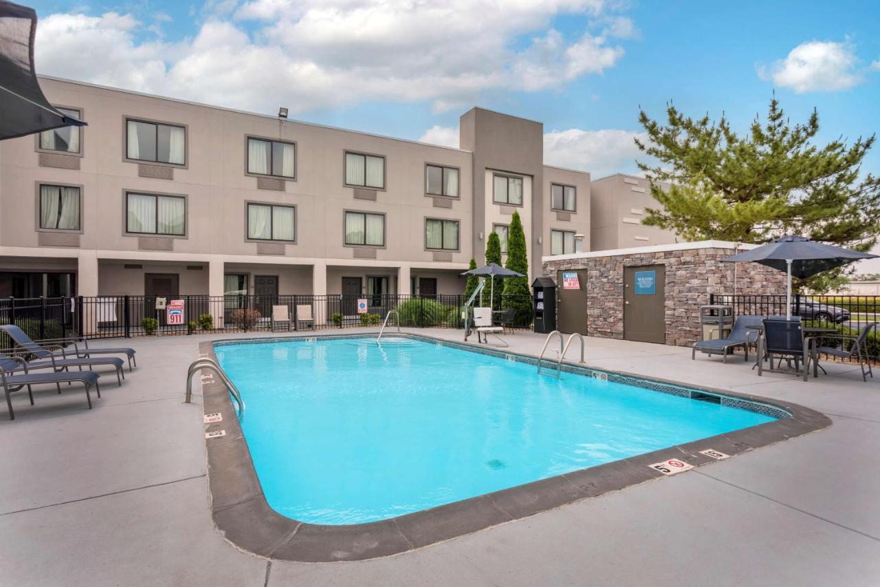 Best Western Plus Bowling Green Exterior photo