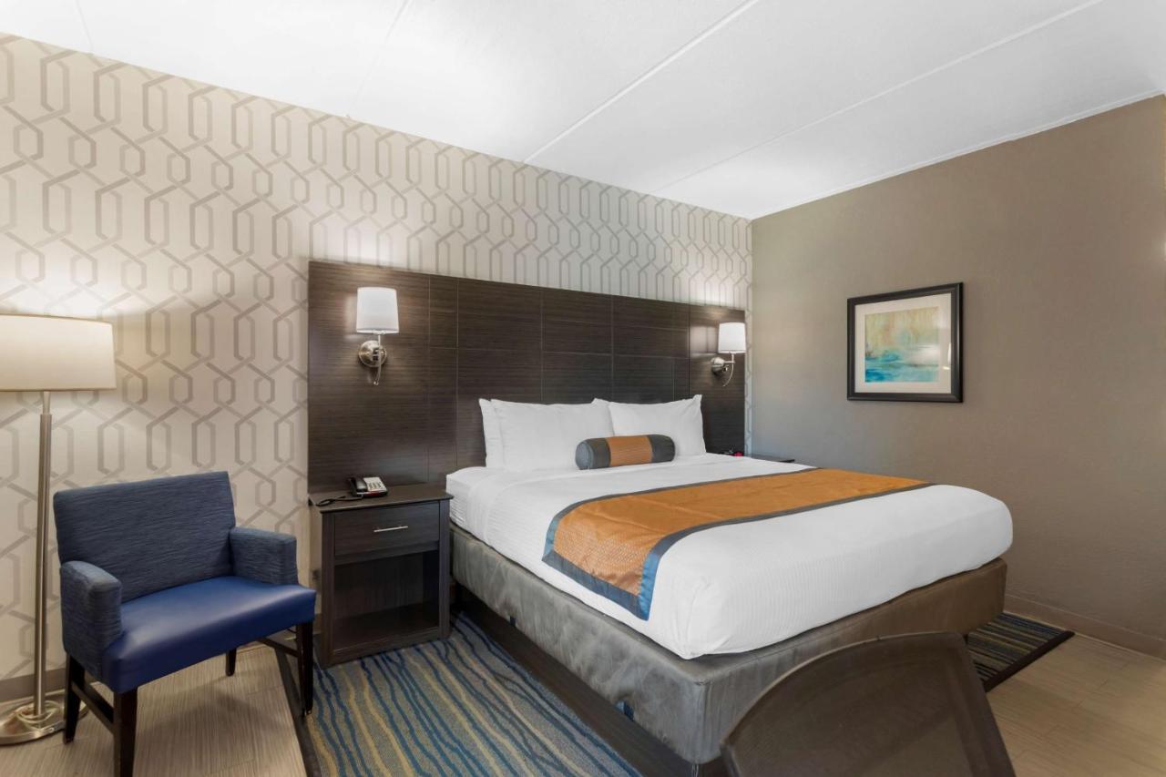 Best Western Plus Bowling Green Exterior photo