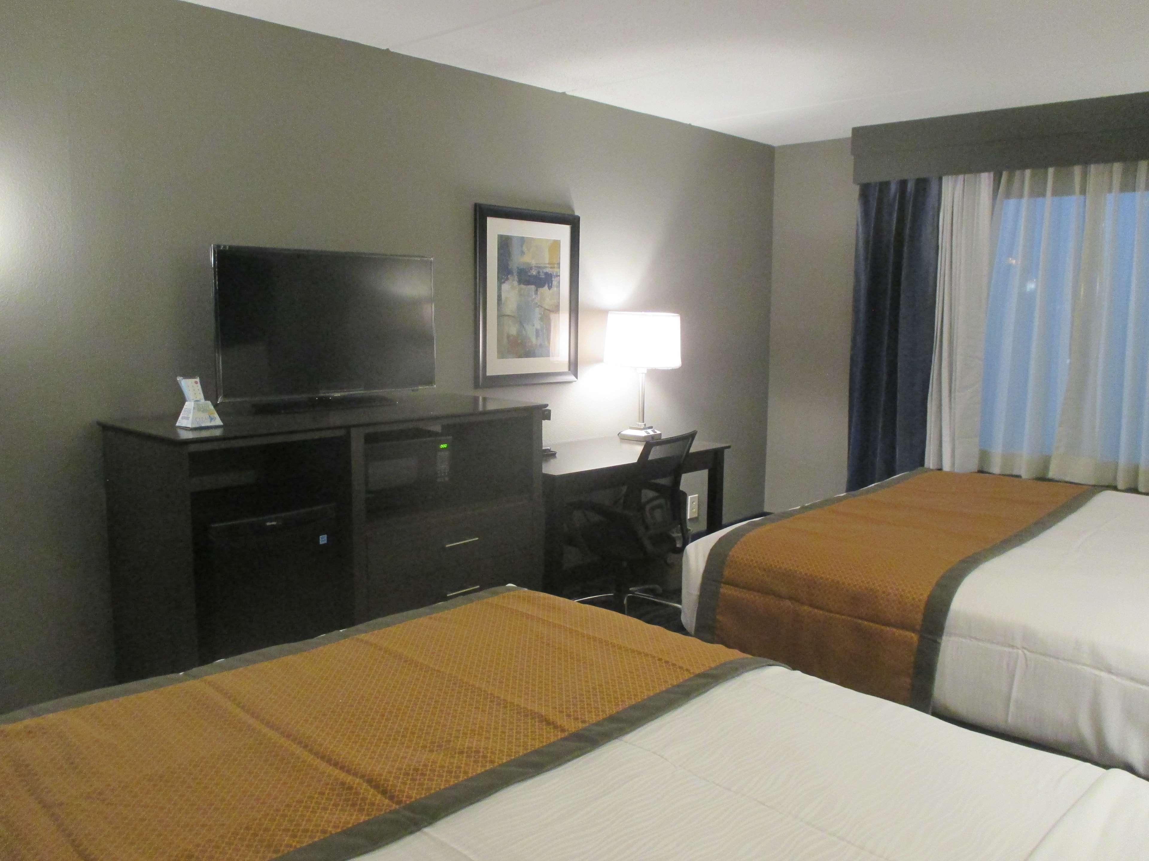 Best Western Plus Bowling Green Exterior photo