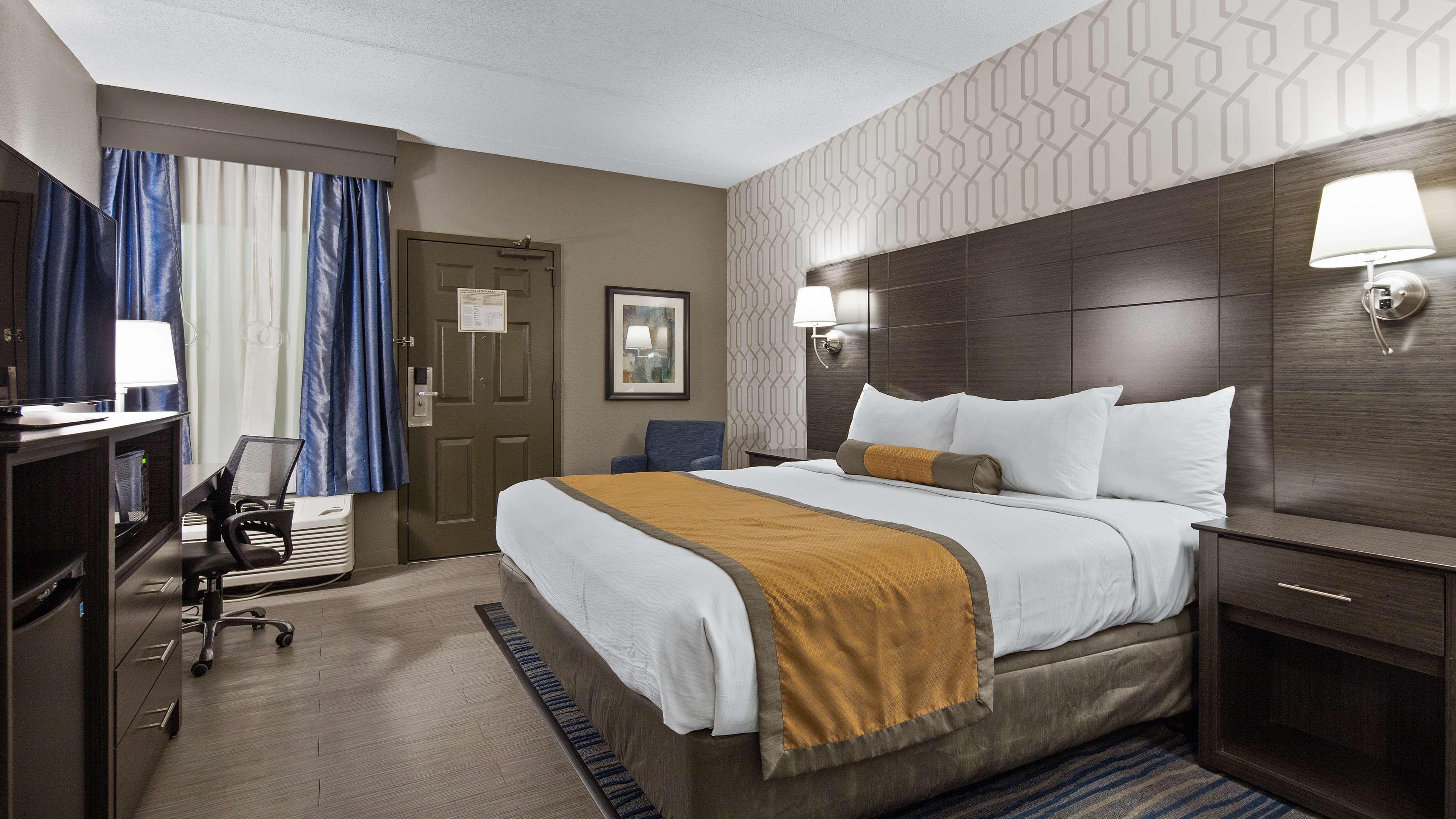 Best Western Plus Bowling Green Exterior photo