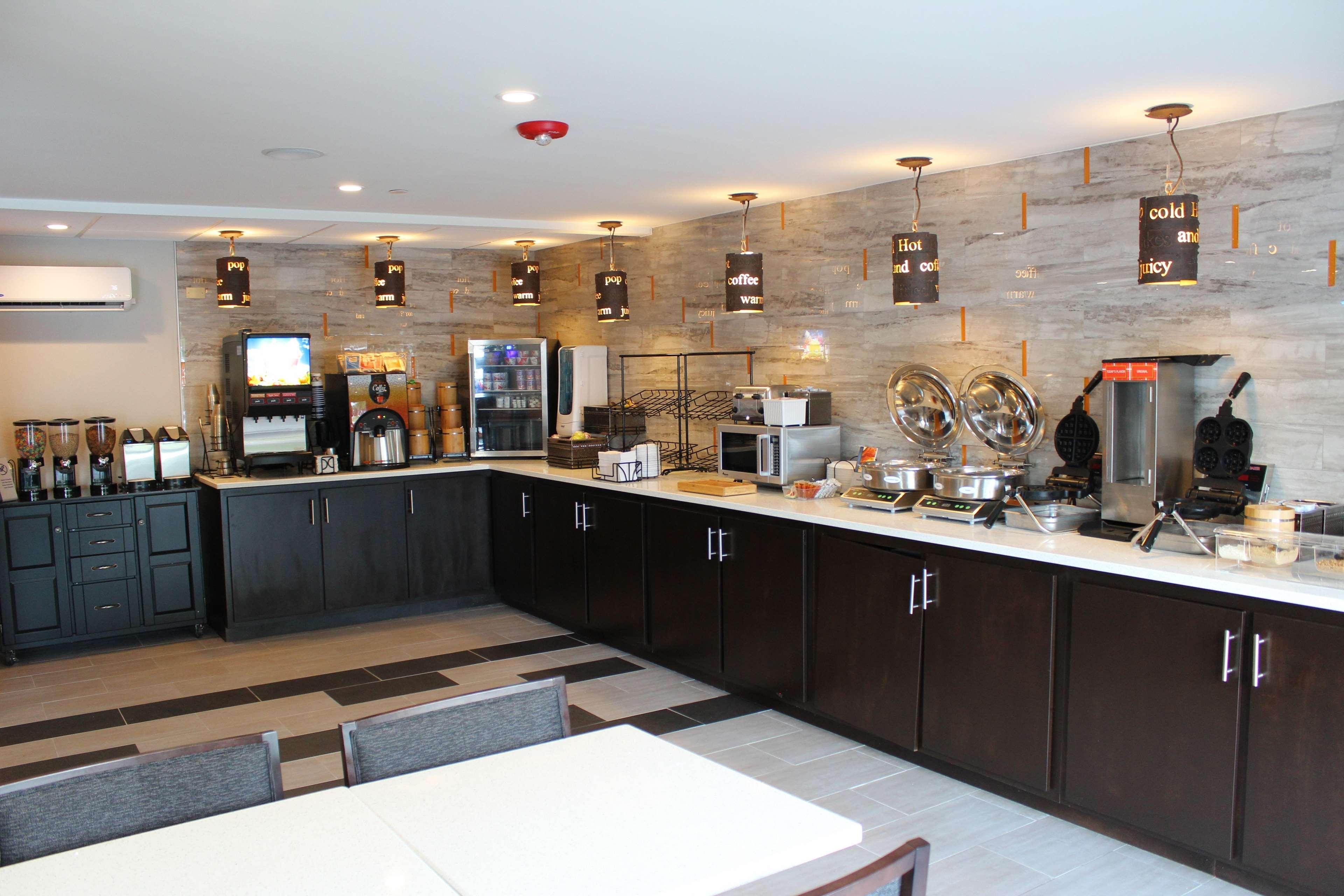 Best Western Plus Bowling Green Exterior photo