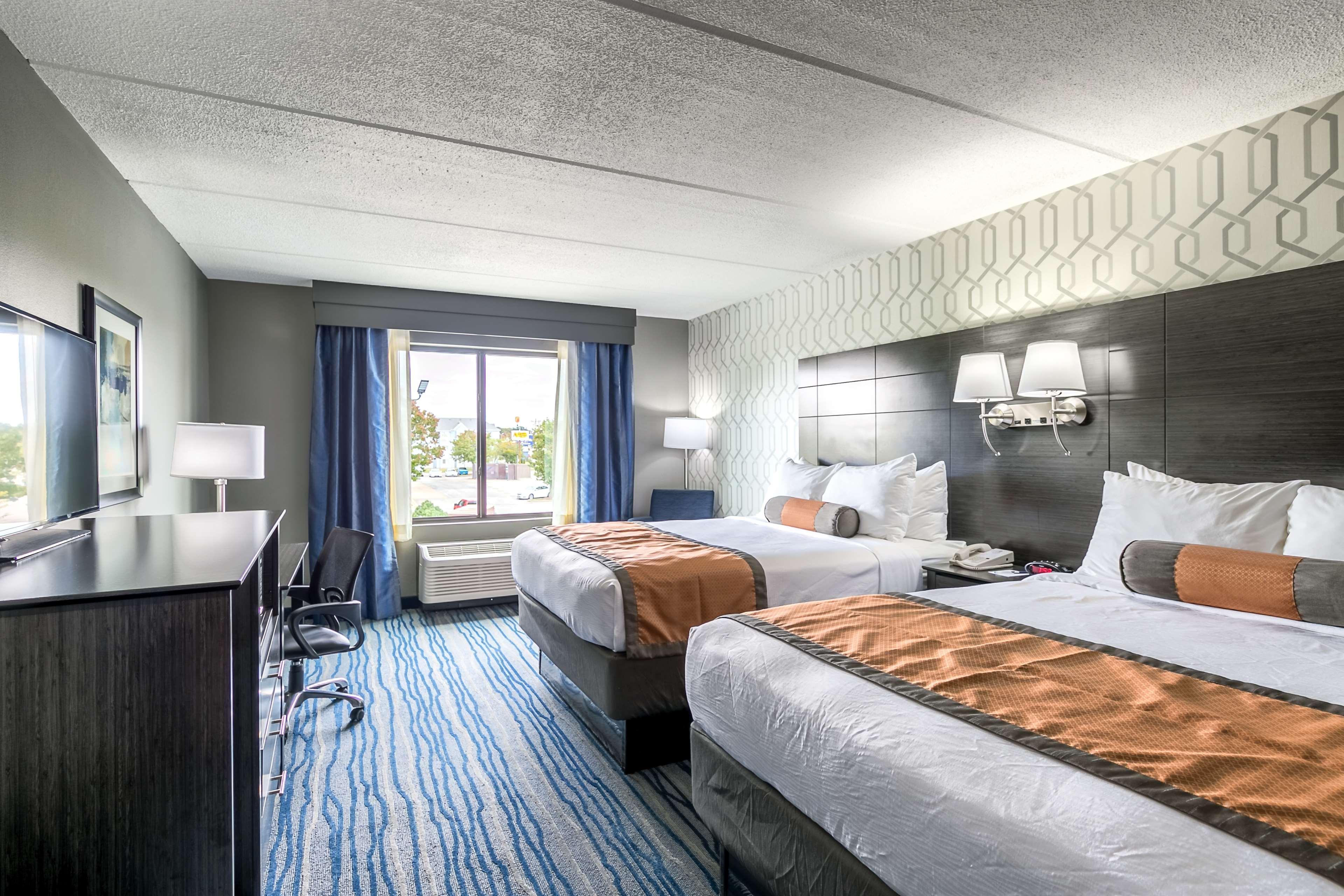 Best Western Plus Bowling Green Exterior photo