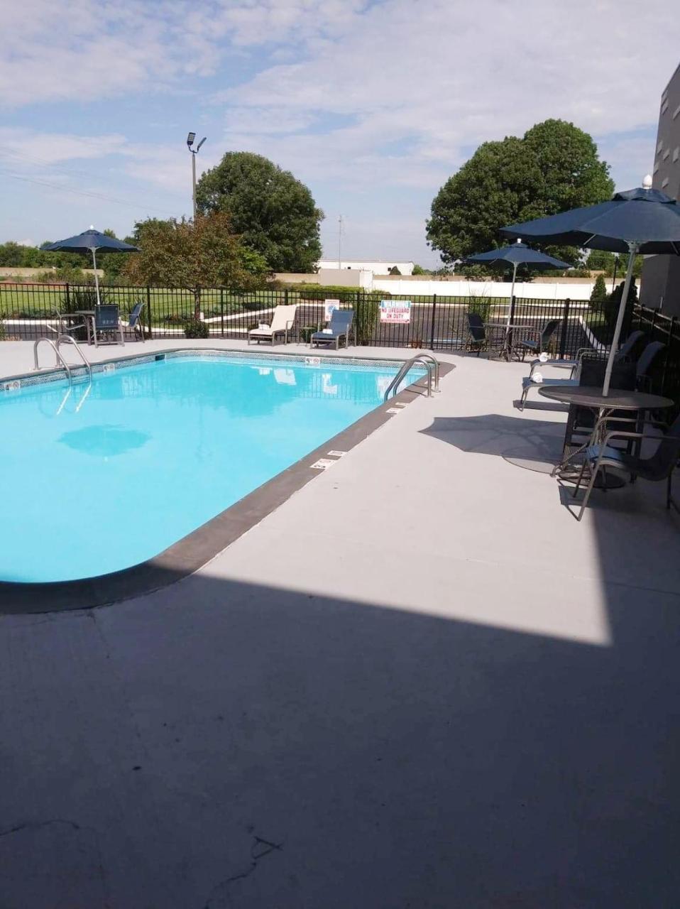 Best Western Plus Bowling Green Exterior photo